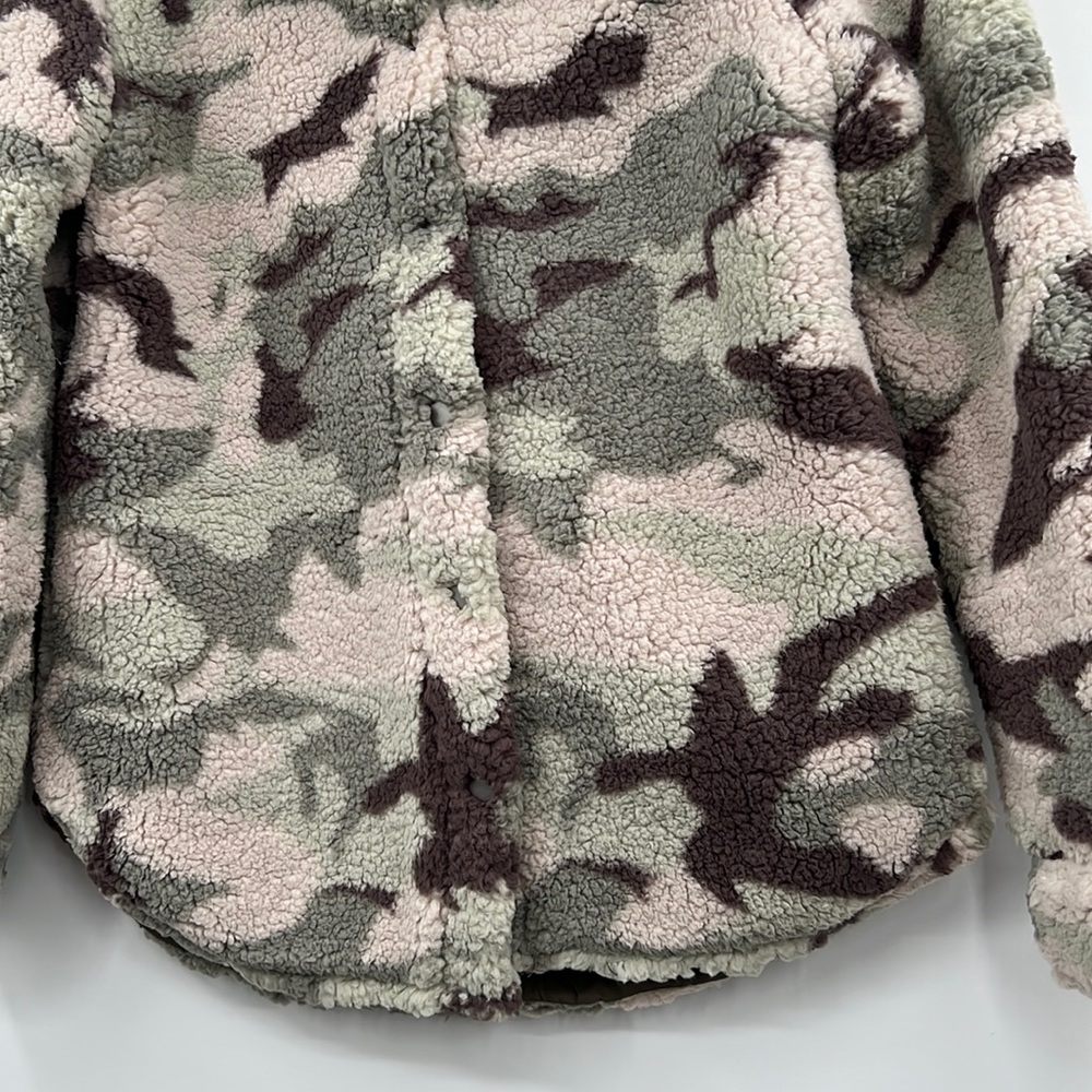🆕Hem & Thread Camo Sherpa Fleece Green Brown Rose Beige Quilted Lining Last One - Picture 8 of 15
